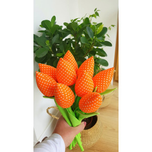 Tulipany pomarańczowe w...